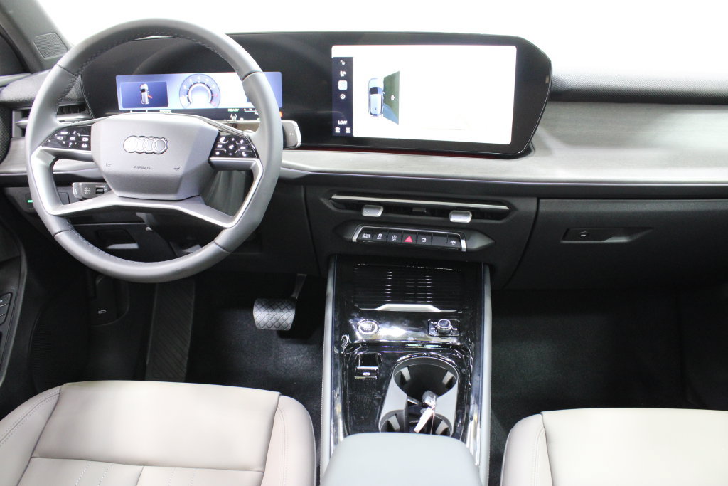 New 2026 Audi Q3 quattro 2.0T AWD/4WD image 9