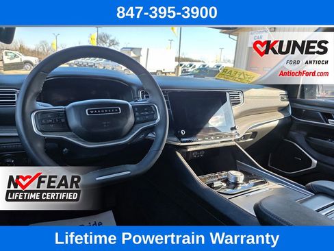 Used 2024 Jeep Wagoneer L Series II w/ Flexible Seating Group image 38