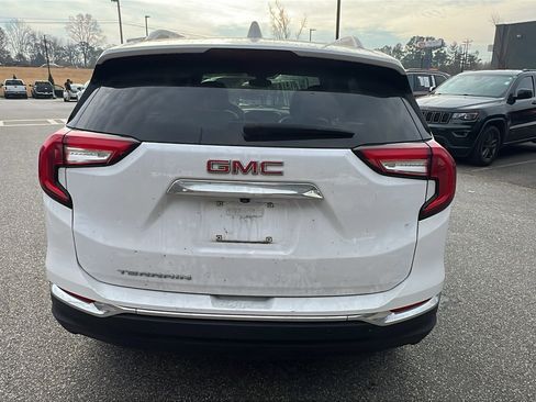 Used 2023 GMC Terrain SLT image 9