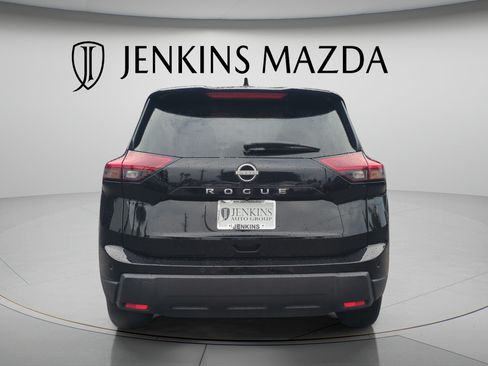 Used 2025 Nissan Rogue SV FWD image 6