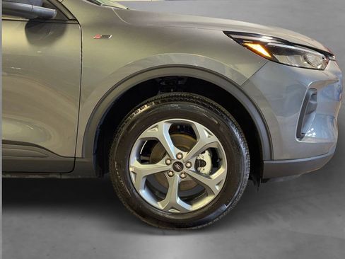 Used 2025 Ford Escape ST-Line image 17