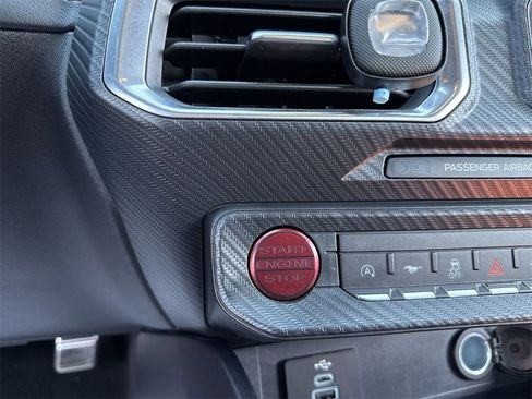 Used 2025 Ford Mustang Premium image 19