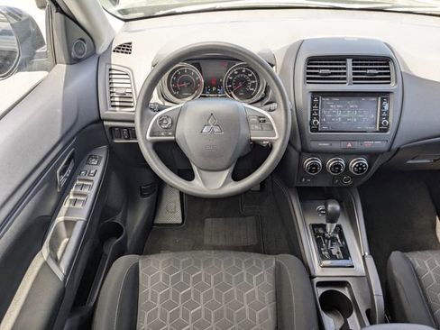 Used 2025 Mitsubishi Outlander Sport AWD image 15