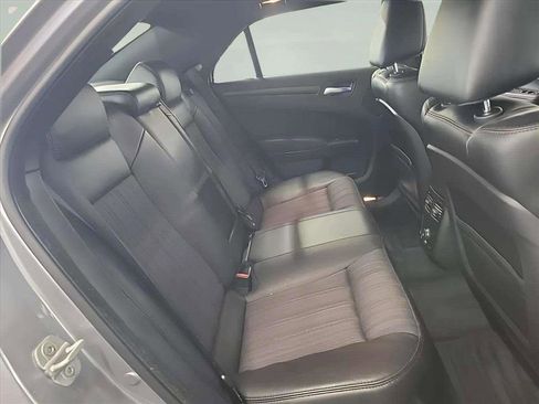 Used 2013 Chrysler 300 S image 21