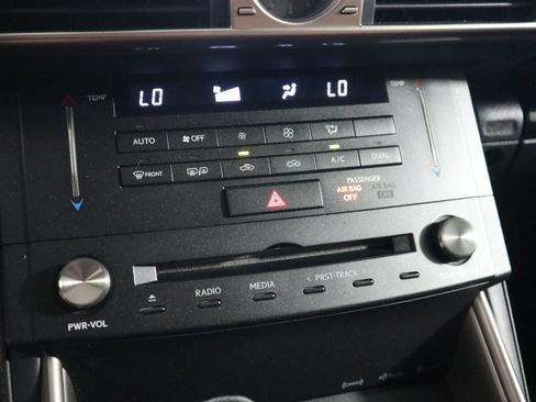 Used 2015 Lexus IS 250 RWD image 34