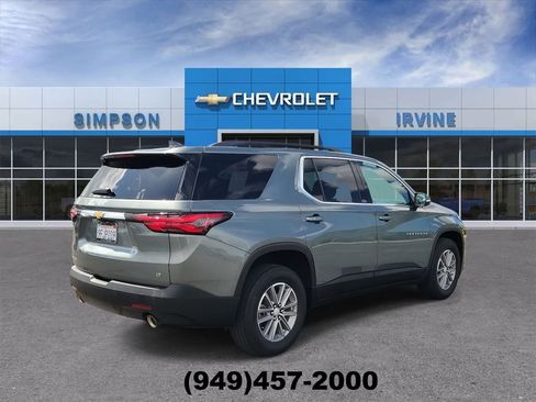 Used 2023 Chevrolet Traverse LT FWD image 8