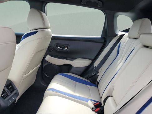 New 2025 Acura ADX A-Spec image 9