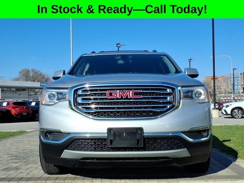 Used 2019 GMC Acadia SLE FWD image 2
