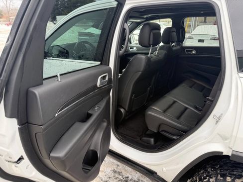 Used 2022 Jeep Grand Cherokee Limited w/ Tech Group image 14