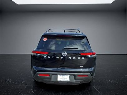 Certified 2025 Nissan Pathfinder SV