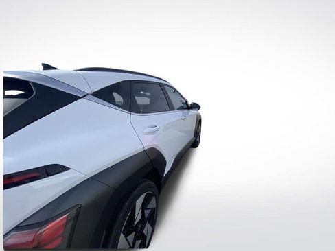 Used 2024 Hyundai Kona Limited image 10