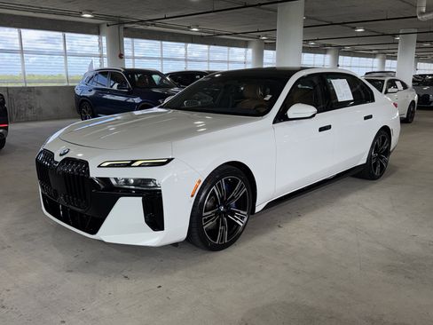 Used 2023 BMW 740i RWD image 4