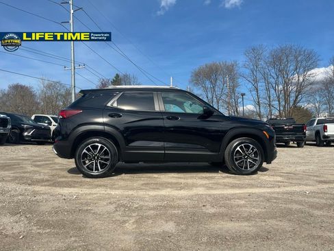 Used 2025 Chevrolet TrailBlazer LT image 6