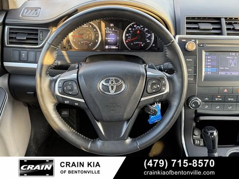 Used 2016 Toyota Camry SE image 27