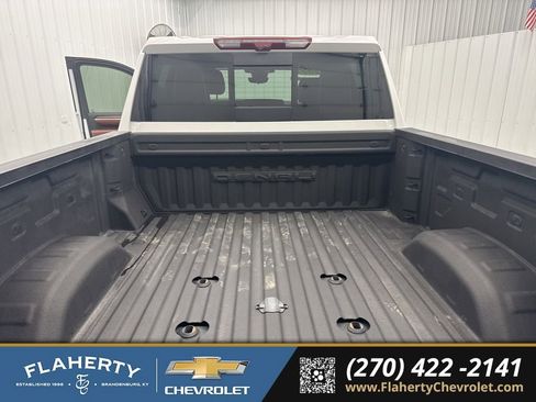 Used 2024 GMC Sierra 3500 Denali Ultimate image 17