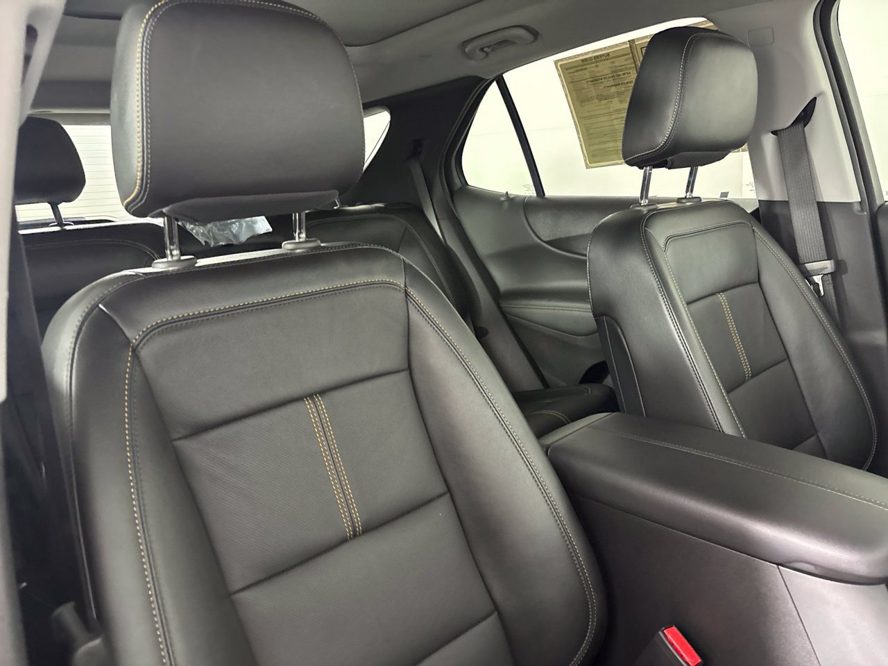 Used 2023 Chevrolet Equinox Premier AWD/4WD image 32