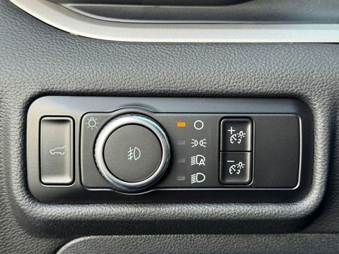 Used 2023 Ford Explorer XLT w/ Equipment Group 202A image 19