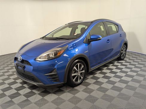 Used 2018 Toyota Prius C Two image 2