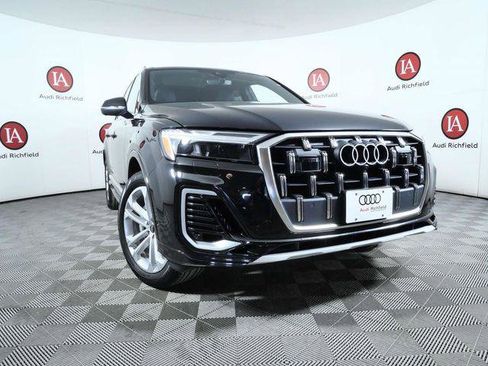 Used 2025 Audi Q7 3.0T Premium Plus AWD/4WD image 2