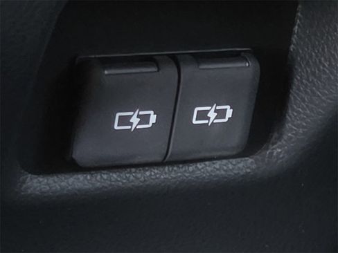 New 2025 Toyota RAV4 XLE image 15