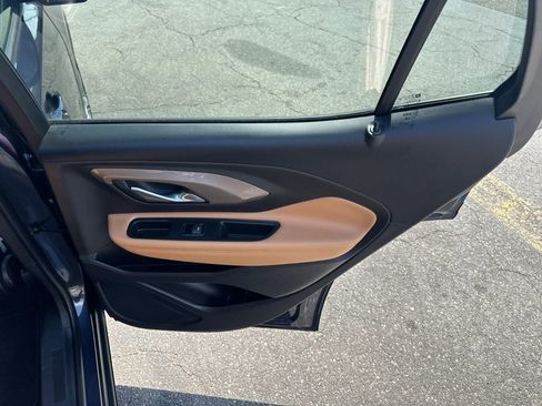 Used 2019 GMC Terrain SLT w/ Infotainment Package II AWD/4WD image 39