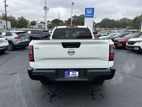 Used 2022 Nissan Frontier S image 24