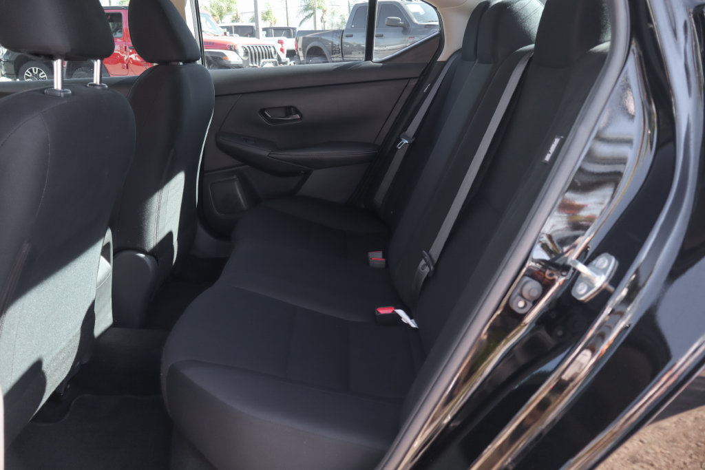 Used 2025 Nissan Sentra S FWD image 34