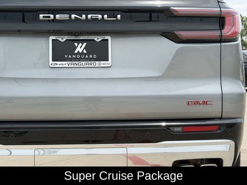 New 2026 GMC Acadia Denali w/ Super Cruise Package FWD image 5