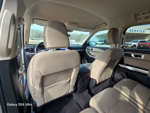 Used 2023 Ford Explorer XLT w/ Class IV Trailer Tow Package image 19