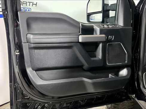 Used 2018 Ford F250 Platinum w/ Platinum Ultimate Package AWD/4WD image 18