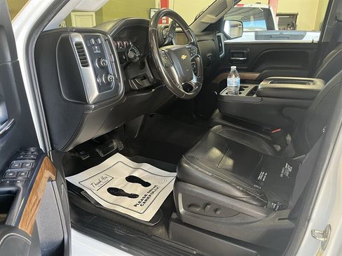 Used 2015 Chevrolet Silverado 2500 LTZ image 7
