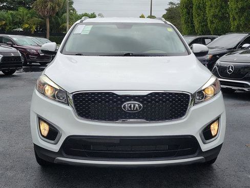 Used 2018 Kia Sorento EX image 9