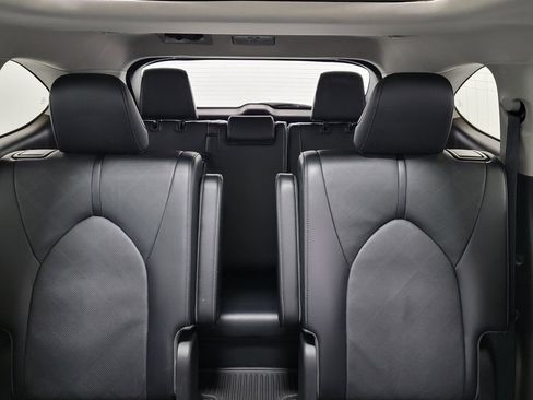 Certified 2022 Toyota Highlander Platinum image 13