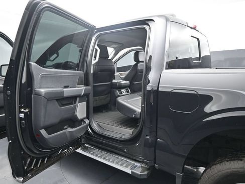 Used 2023 Ford F150 Lariat w/ Trailer Tow Package AWD/4WD image 19