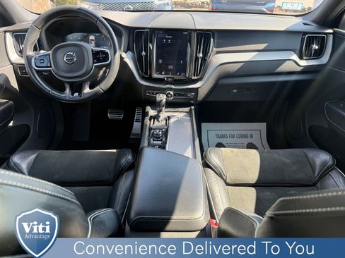 Used 2018 Volvo XC60 T5 R-Design w/ Convenience Package AWD/4WD image 2