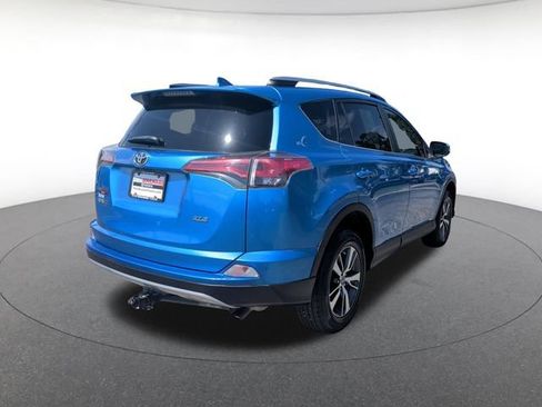 Used 2017 Toyota RAV4 XLE FWD image 5