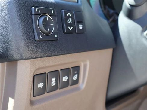Used 2023 Lexus GX 460 Premium w/ Premium Package AWD/4WD image 12