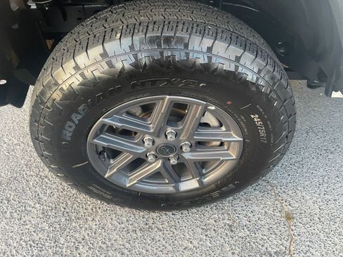 Used 2025 Jeep Wrangler Sport S image 30