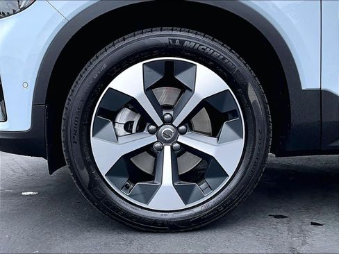 Used 2026 Volvo XC40 B5 Plus w/ Protection Package Premier AWD/4WD image 12