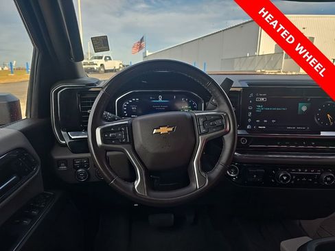 Used 2024 Chevrolet Silverado 2500 LTZ image 2
