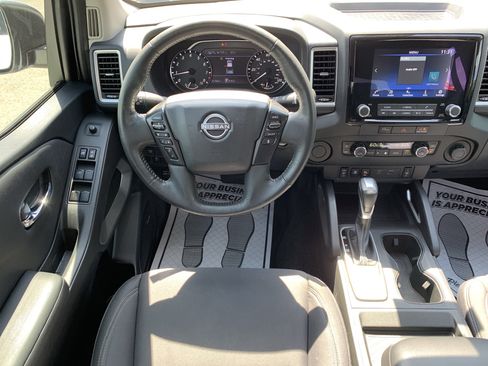 Used 2023 Nissan Frontier SV w/ SV Convenience Package RWD image 25