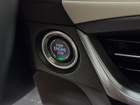 Used 2024 Buick Encore GX Avenir w/ Avenir Technology Package FWD image 20