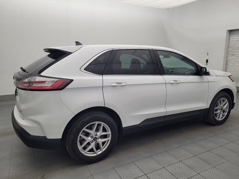 Used 2024 Ford Edge SEL image 10