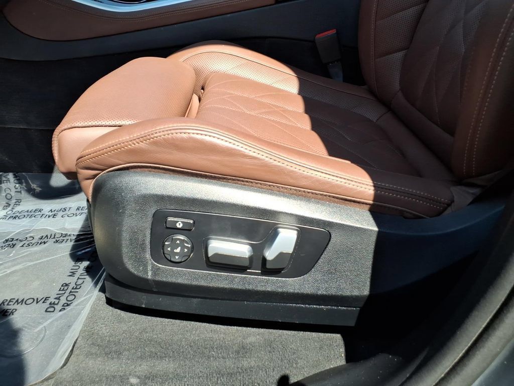 Used 2024 BMW X5 xDrive40i w/ M Sport Package AWD/4WD image 20
