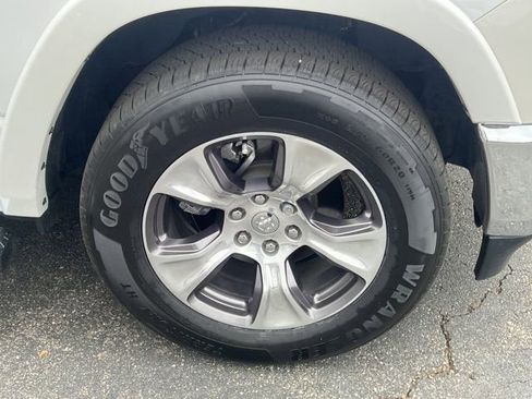 Certified 2022 RAM 1500 Laramie image 16