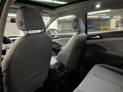 Used 2022 Volkswagen Taos SE image 22