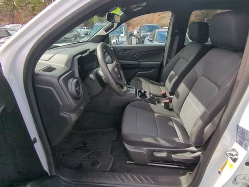 Used 2024 Chevrolet Colorado W/T image 18