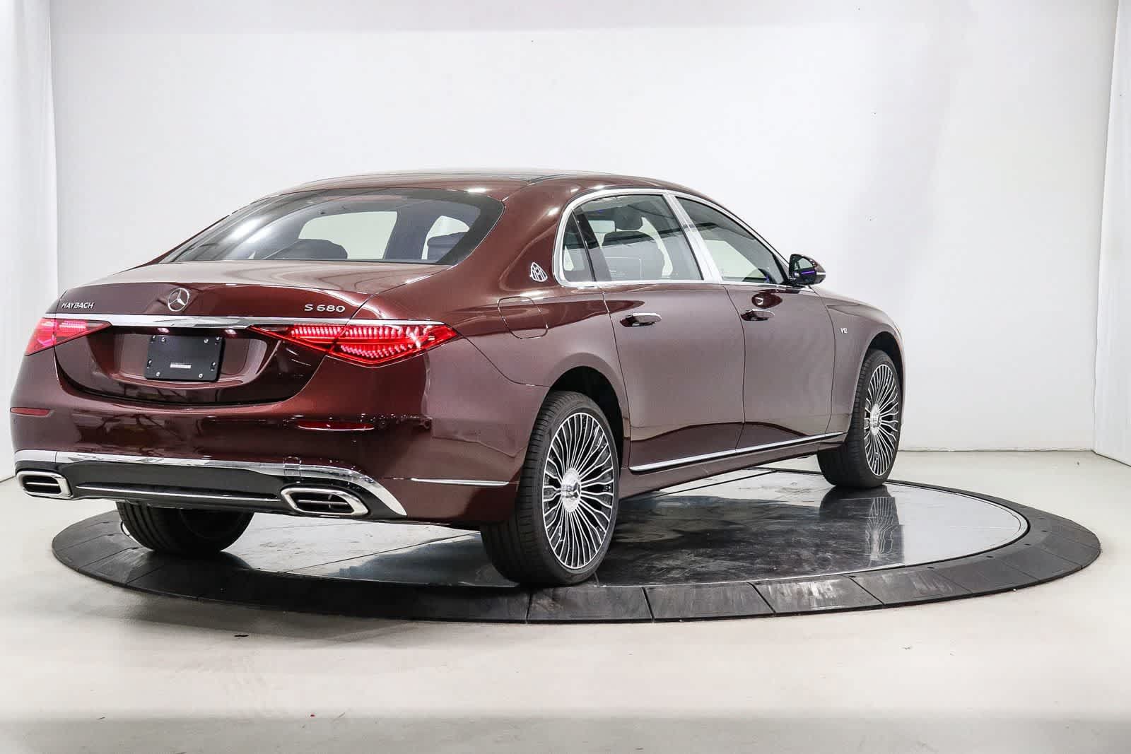 New 2026 Mercedes-Benz Maybach S 680 4MATIC image 4