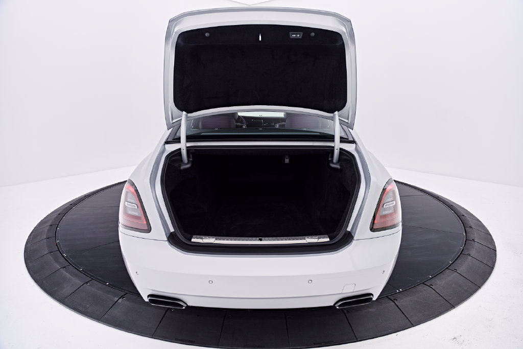 Used 2024 Rolls-Royce Ghost Black Badge AWD/4WD image 26