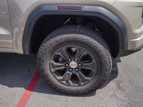 Used 2024 GMC Canyon Elevation w/ Convenience Package RWD image 9